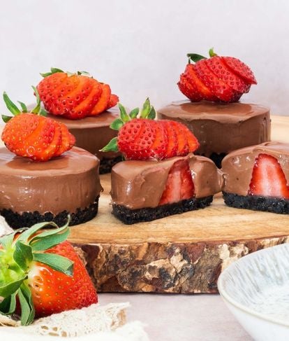 Chocolate strawberry deals cheesecake